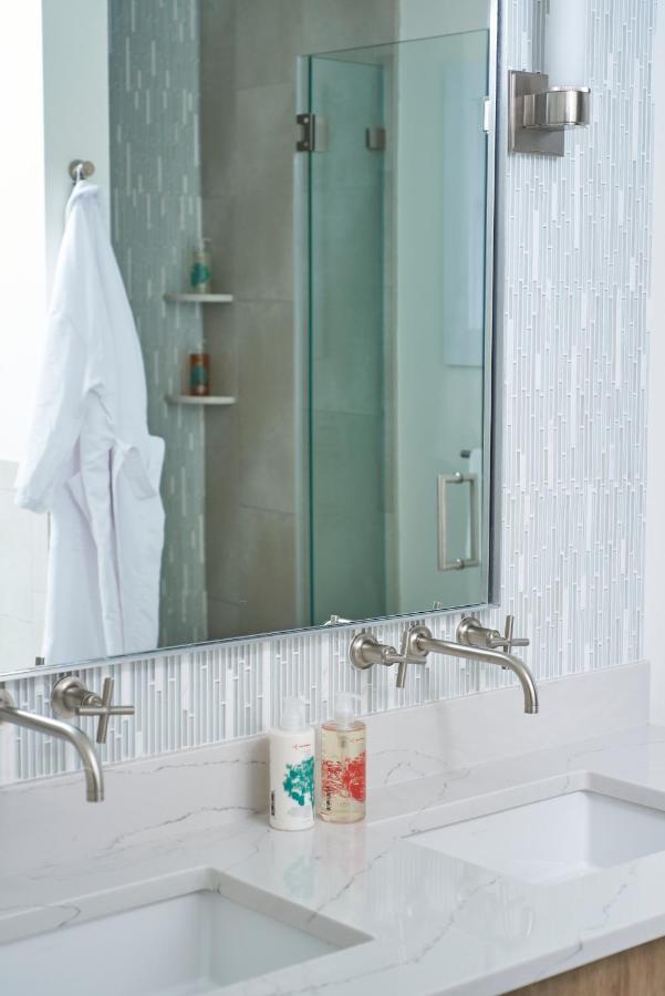 The Hampton Maid Hotell Hampton Bays Exteriör bild